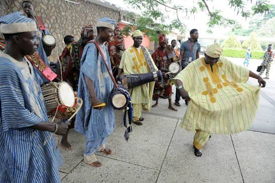 The Role of Community Assemblies in Decision Making